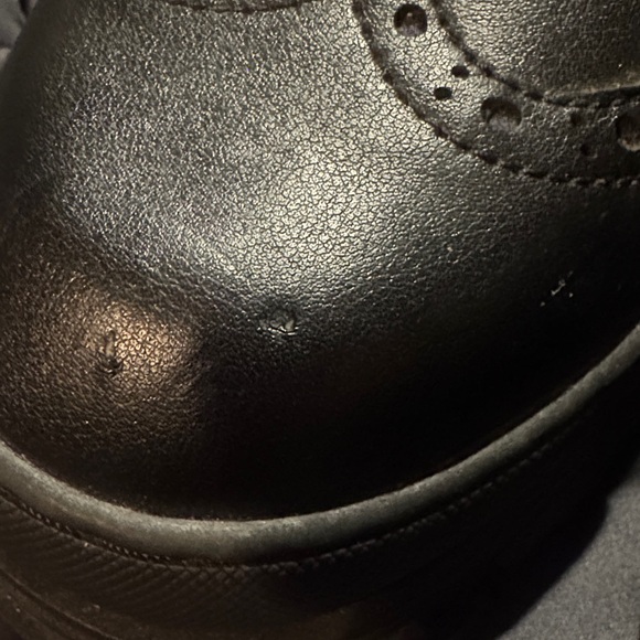 DKNY Men's Perforated Rubber Lug Sole Wingtip Boots - Picture 8 of 16